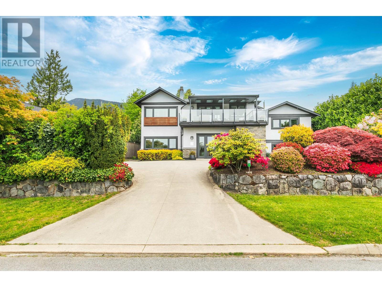 4106 Canterbury Cres, North Vancouver, BC V7R 3N5