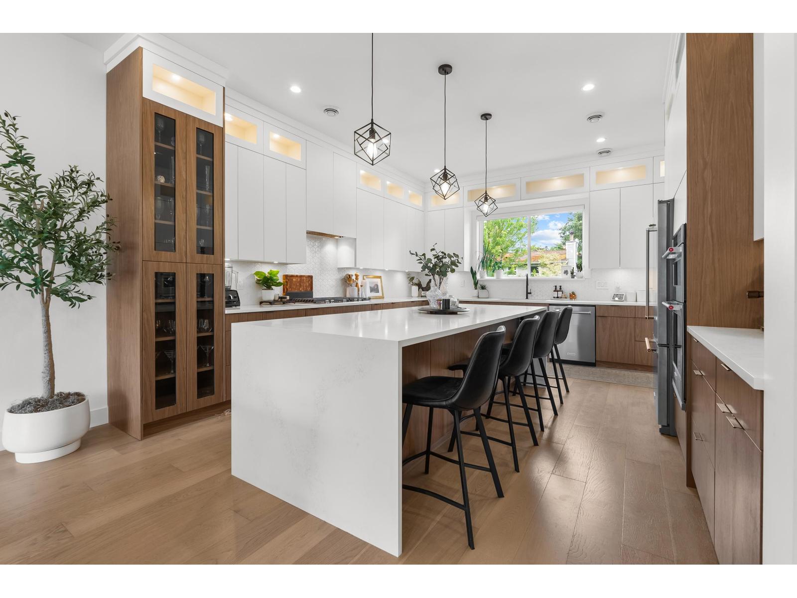 1746 140 Street, Surrey, BC V4A 4G9