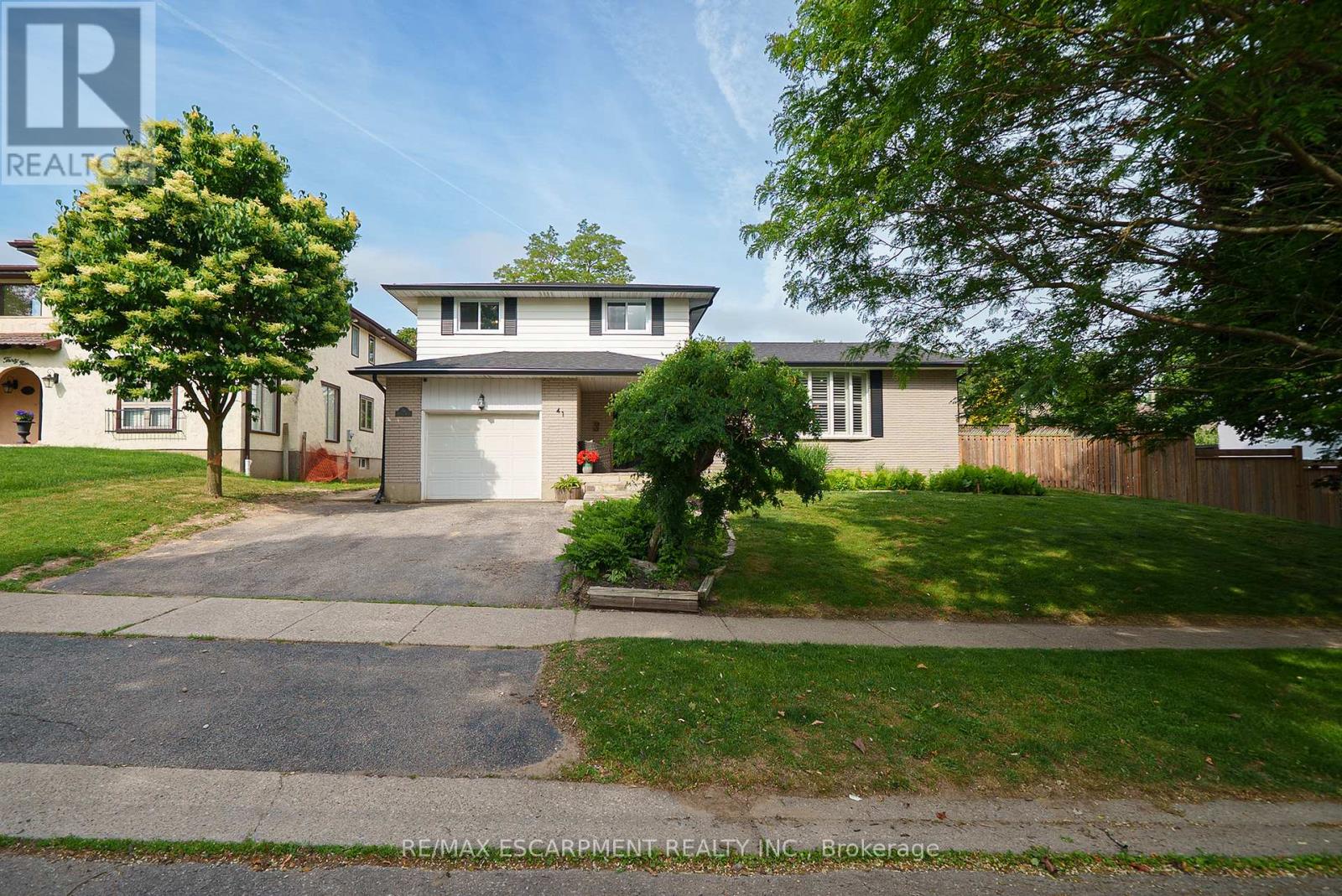41 Westbrier Knl, Brantford, ON N3R 5W2