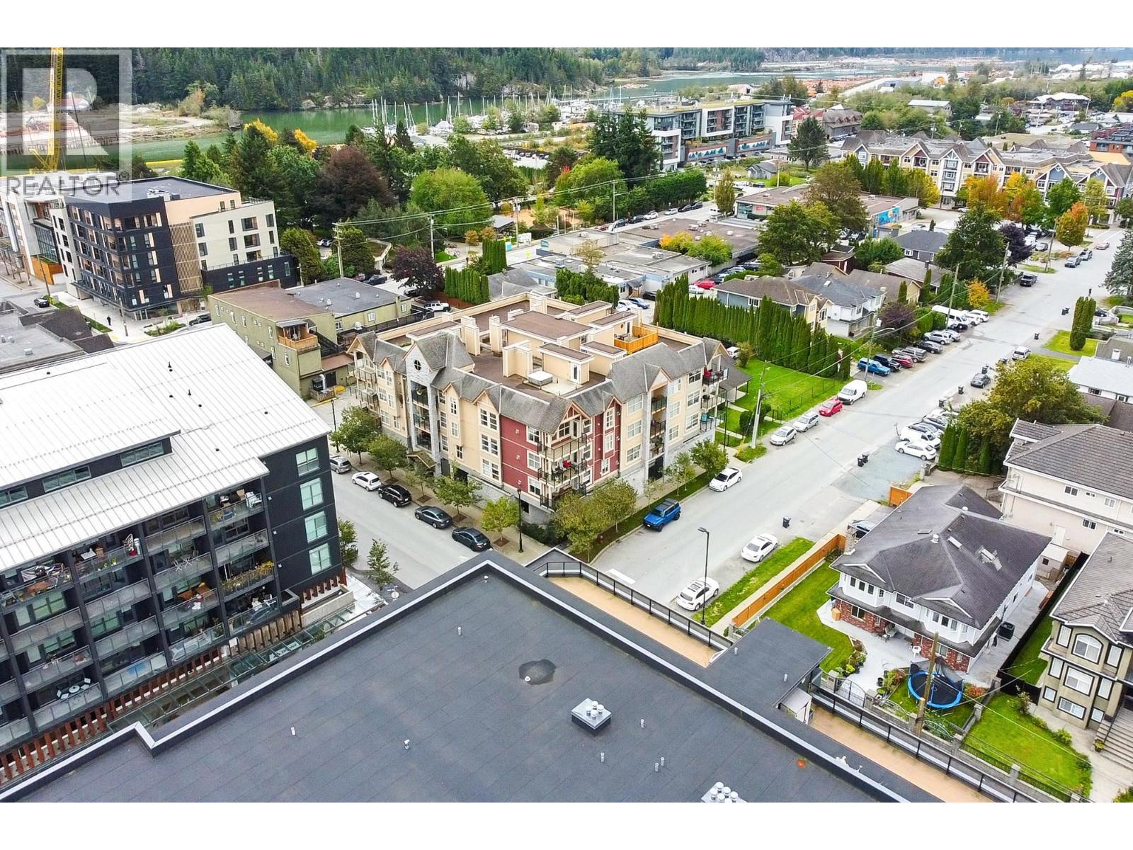 1310 Victoria Street Unit 403, Squamish, BC V0N 3G0