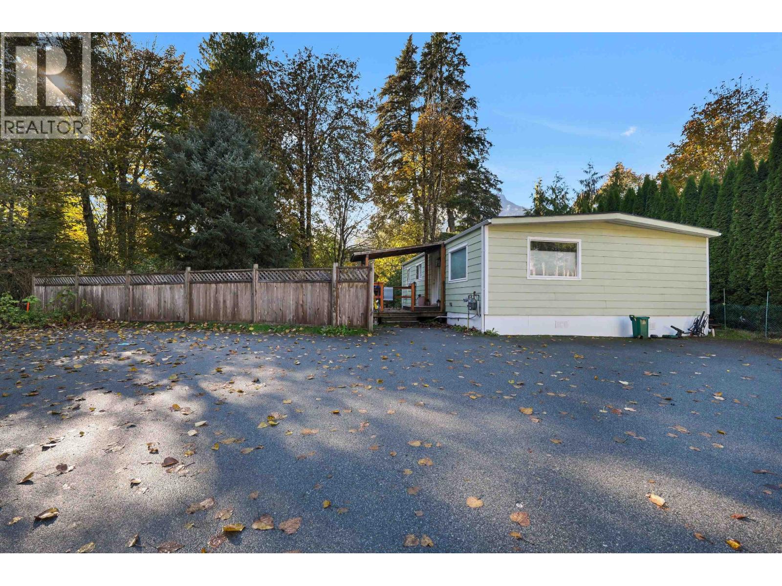 39884 Government Road Unit 8, Squamish, BC V8B 0B1