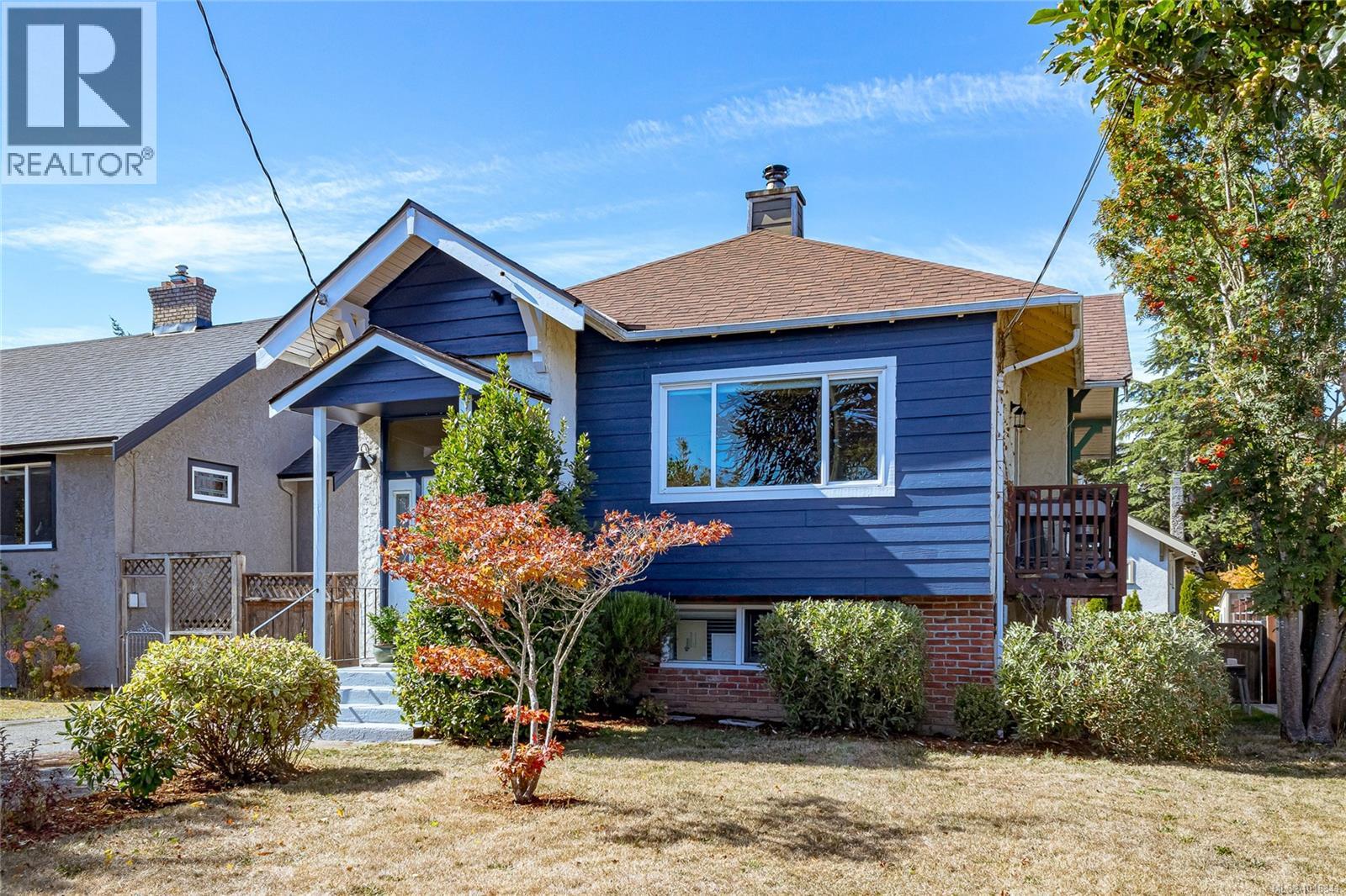 3066 Carroll St, Victoria, BC V9A 1P9