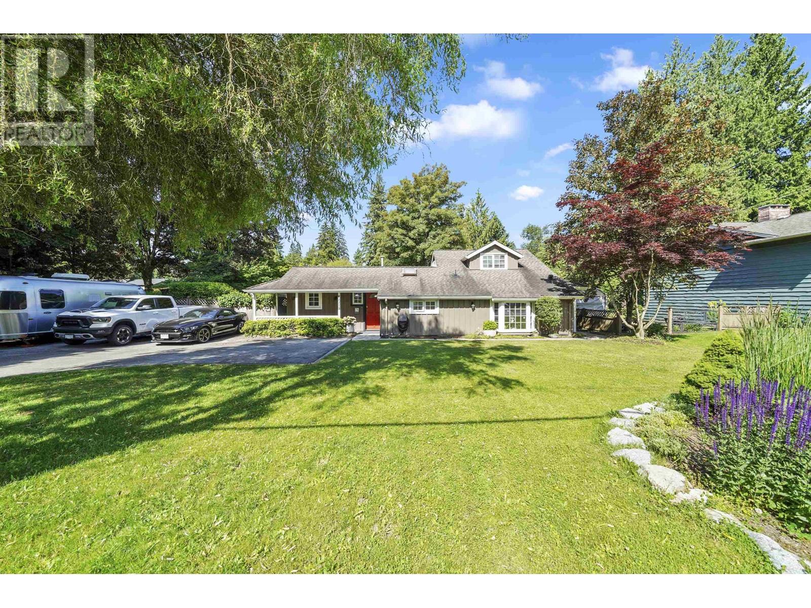 12239 Skillen St, Maple Ridge, BC V2X 4X4