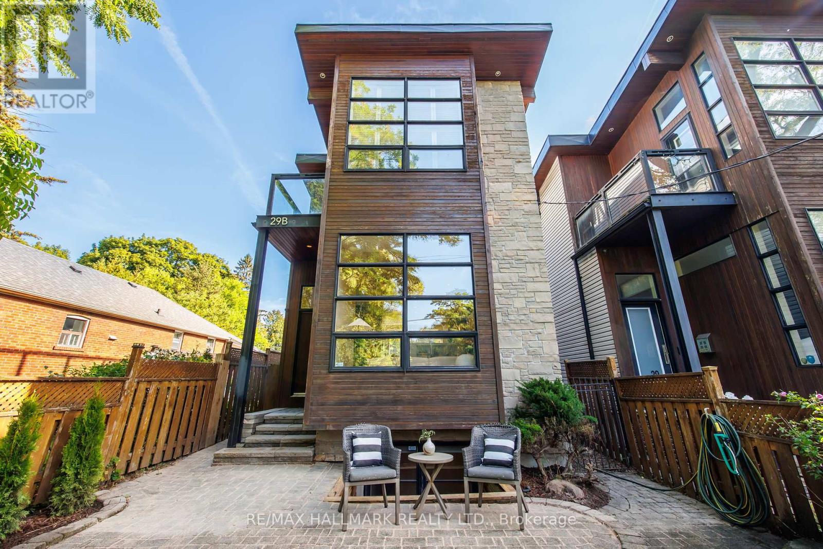 29 Beechwood Dr #b, Toronto Broadview North, ON M4K 3H7