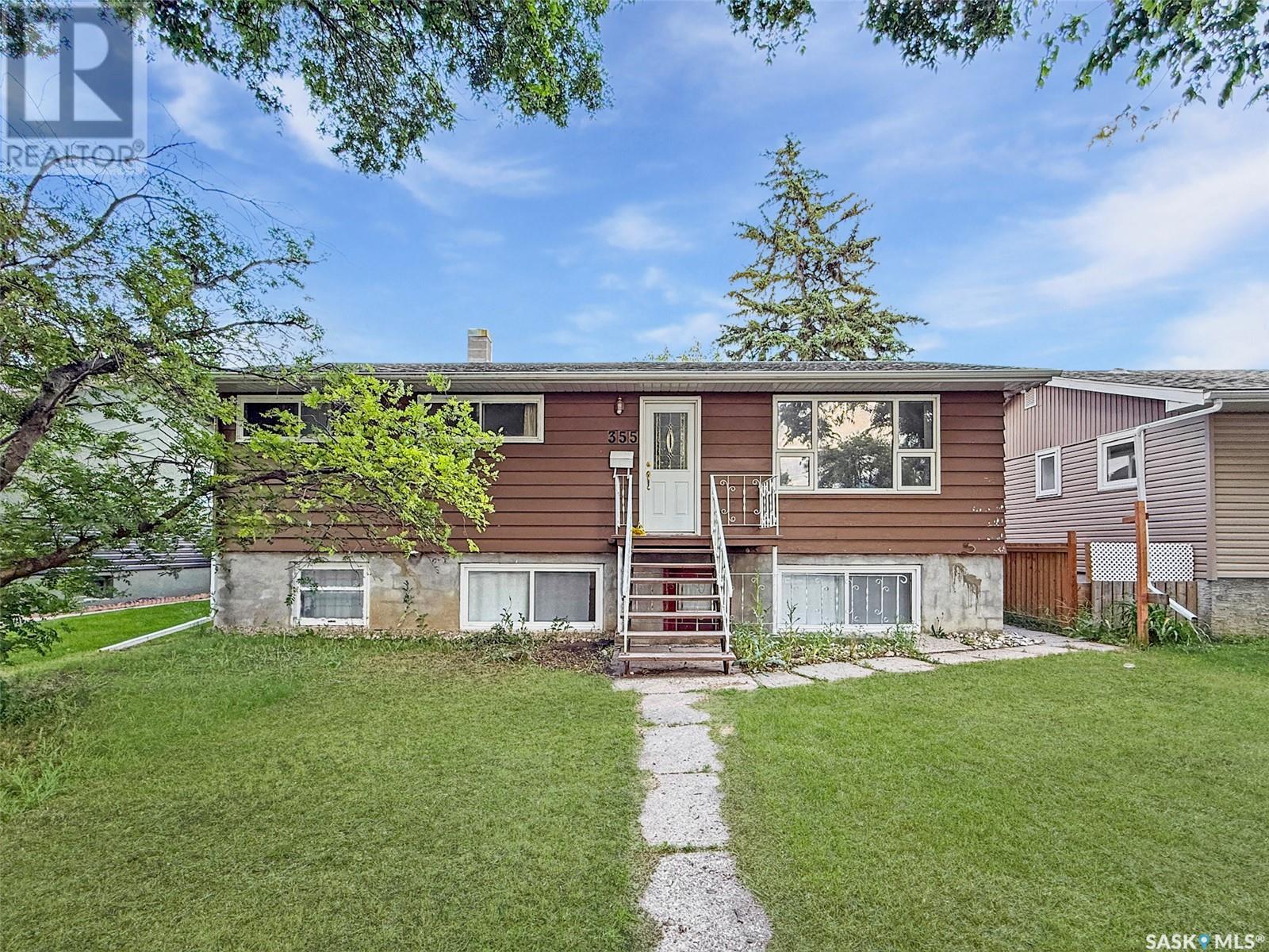 355 3rd Avenue Southeast, Swift Current, SK S9H 3K6
