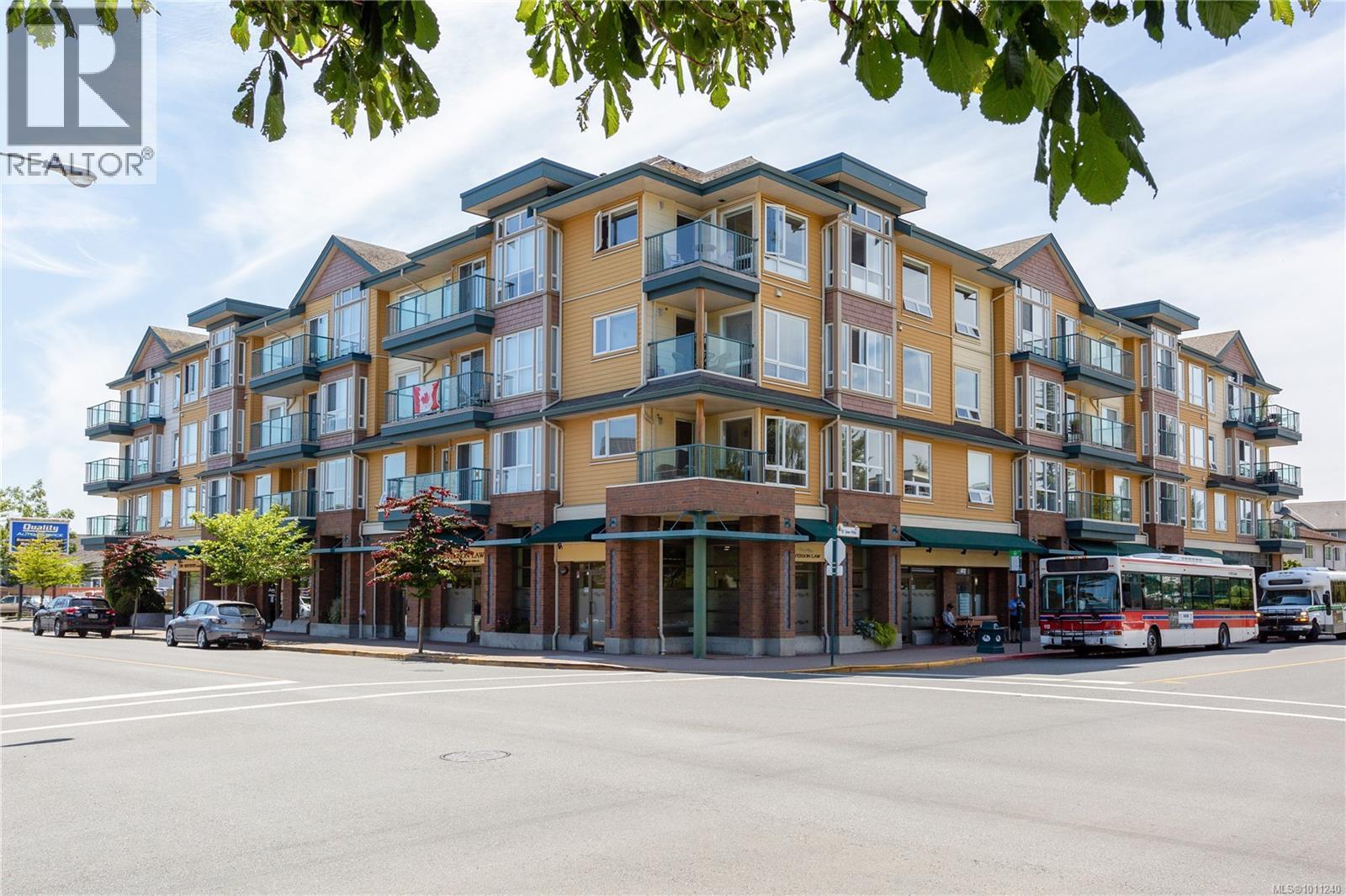 9840 Fifth St Unit 302 St, Sidney, BC V8L 2X3