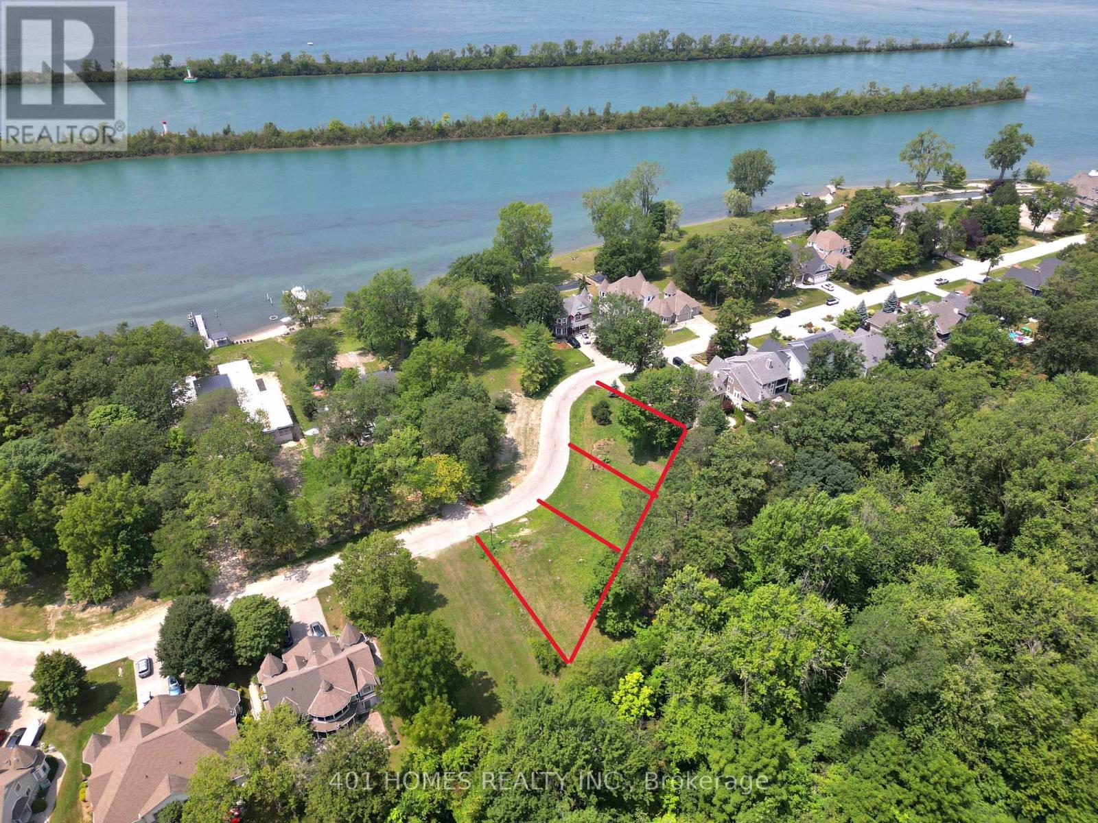 257 Crystal Bay Dr E, Amherstburg, ON N9V 4A6