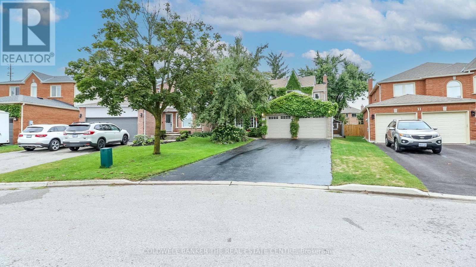 12 Gordon Ct, Barrie, ON L4N 7A4