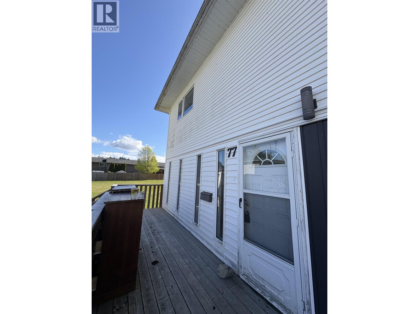 77 Wedeene St, Kitimat, BC V8C 1W3