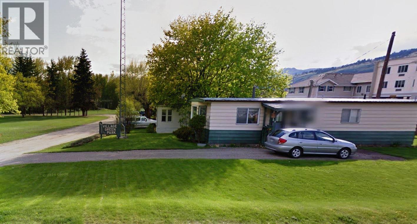 746 Thompson Ave, Chase, BC V0E 1M0
