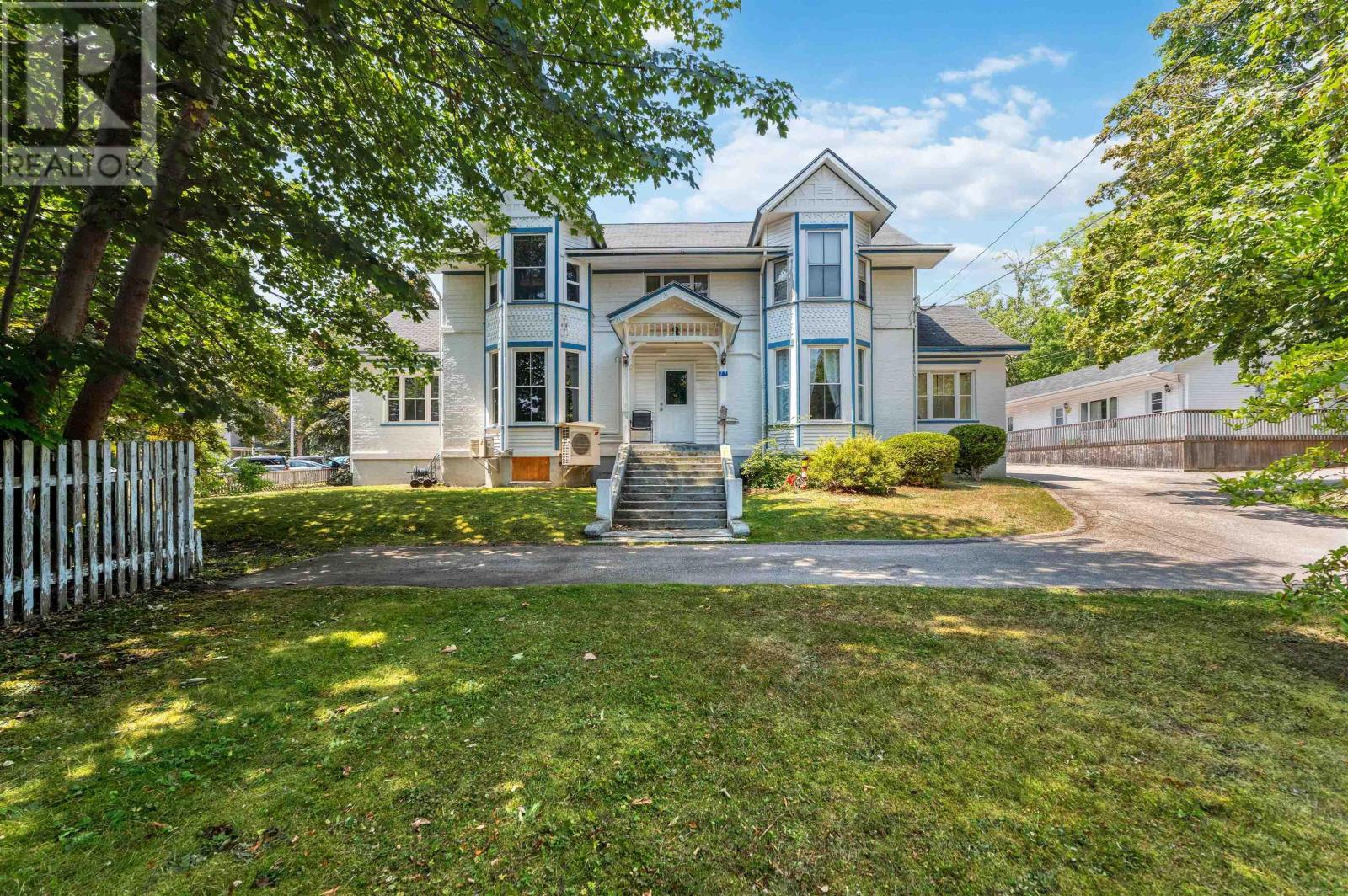 78 Second Ave, Digby, NS B0V 1A0