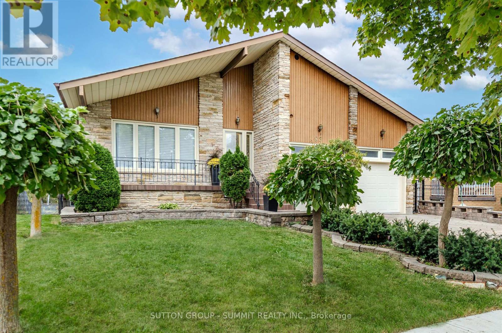 83 Curtis Dr, Brampton, ON L6Y 2J6
