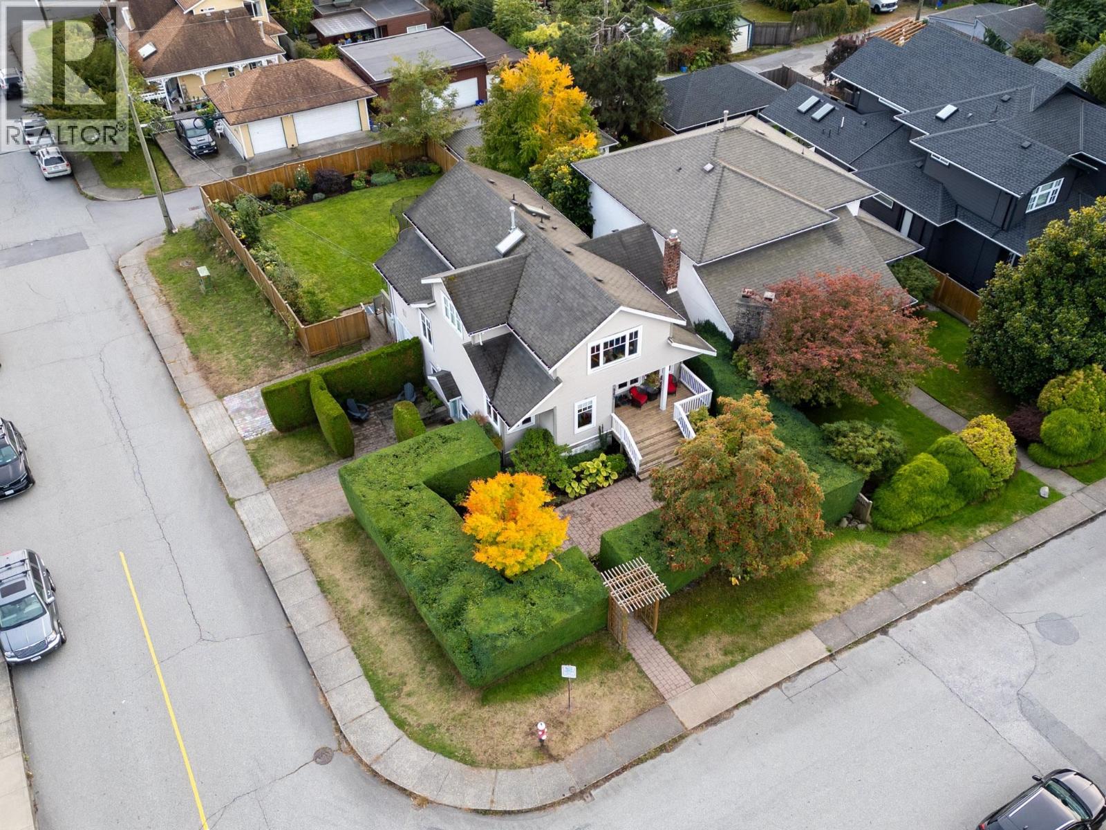 563 E 6th St, North Vancouver, BC V7L 1R2