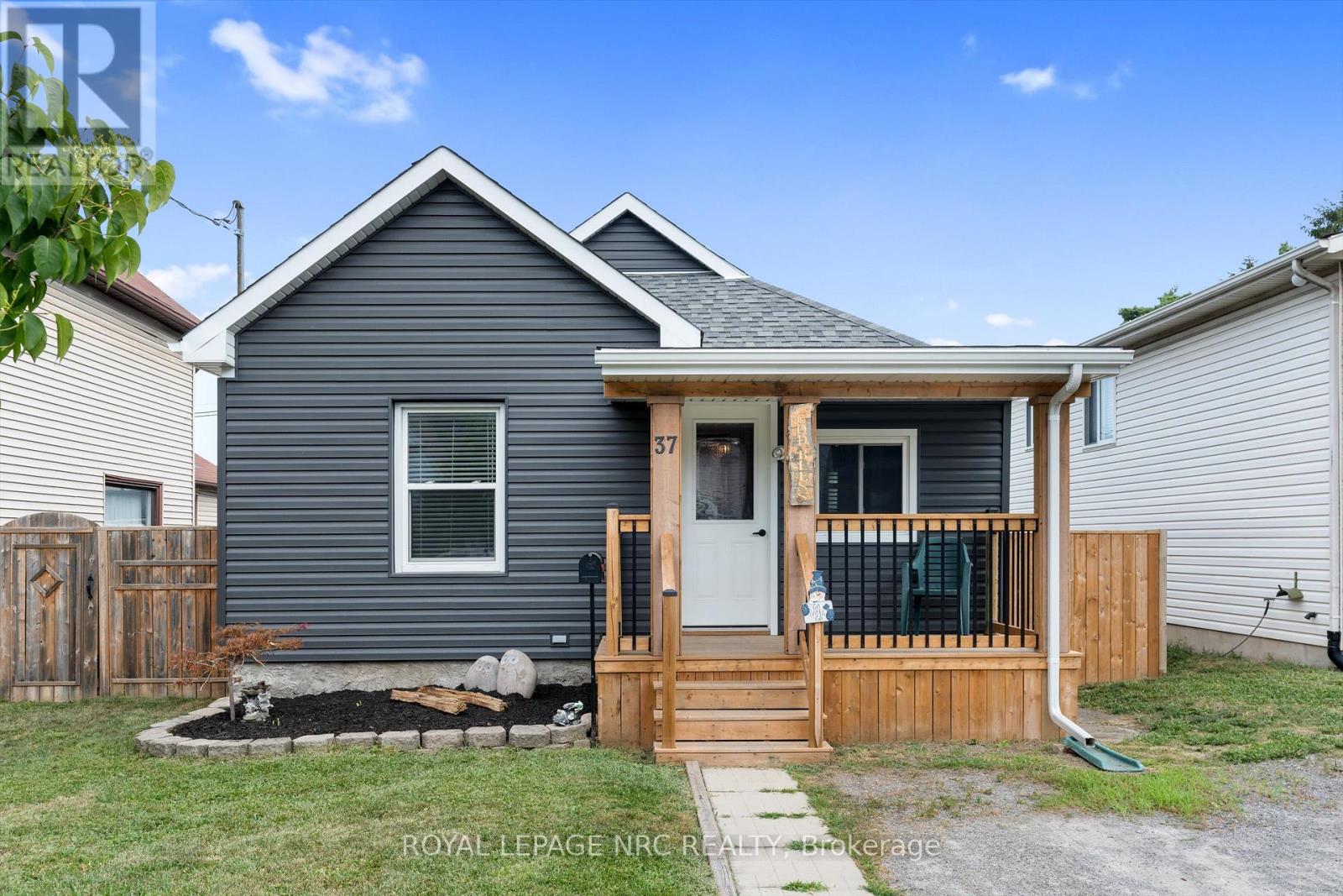 37 Almond St, St. Catharines Secord Woods, ON L2T 1G1