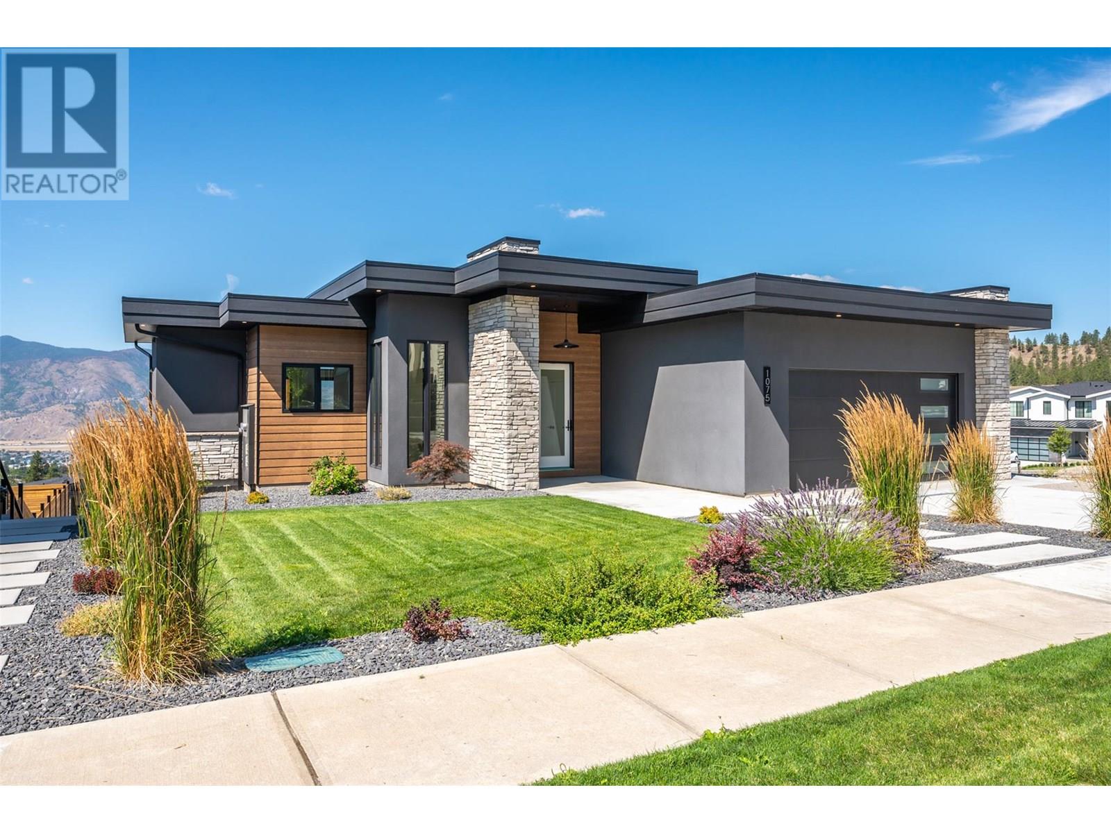 1075 Elk St, Penticton, BC V2A 0C9