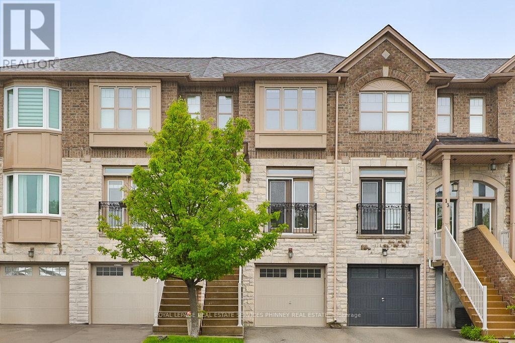 14 2410 Woodstock Trl, Oakville, ON L6M 0L3