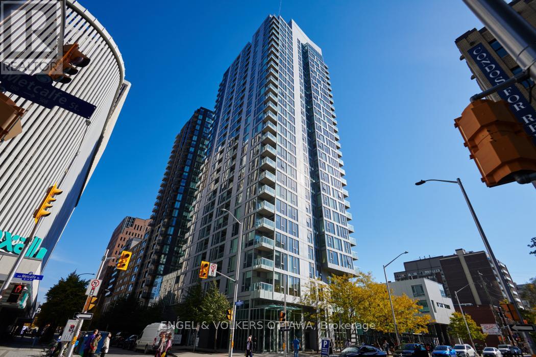 2006 179 Metcalfe St, Ottawa, ON K2P 1P7