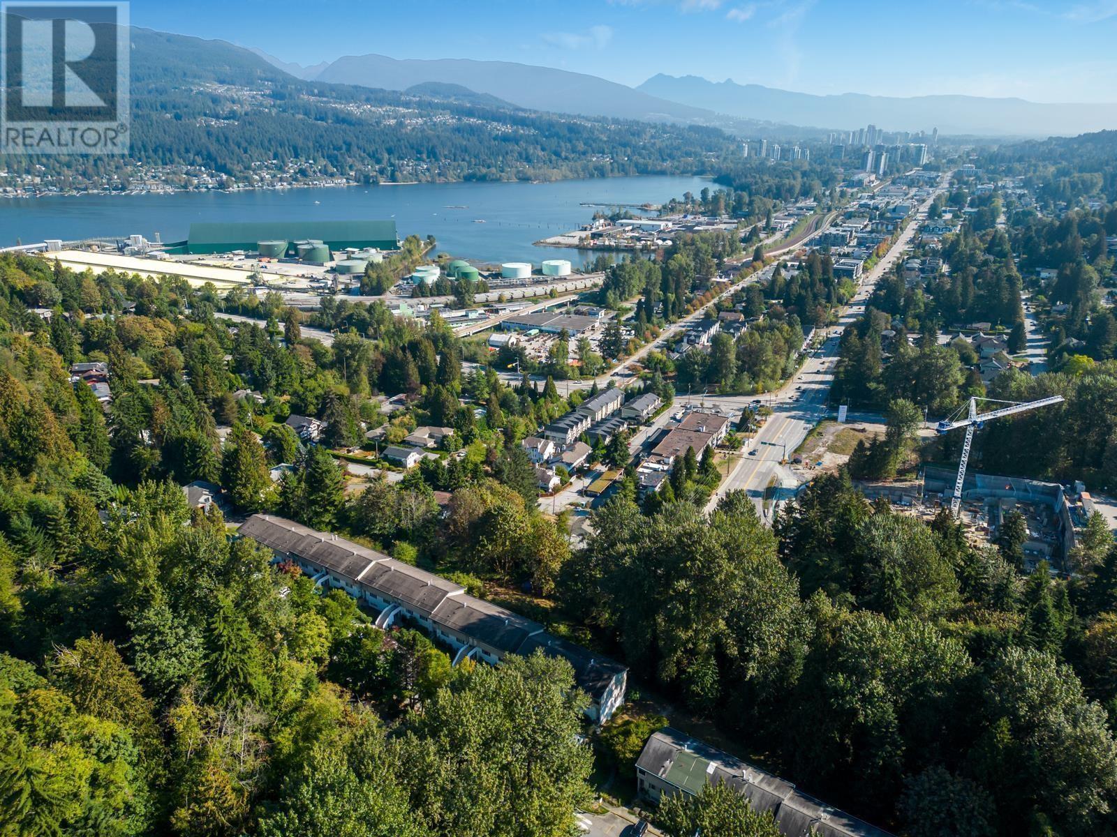 1948 Highview Pl, Port Moody, BC V3H 1N5