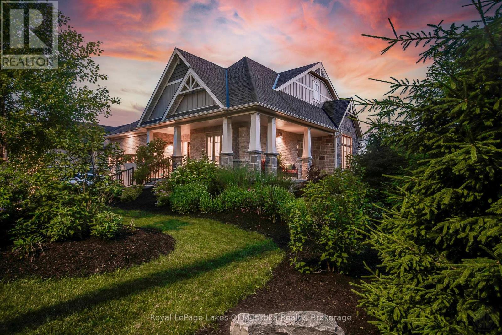 75 Selkirk Dr, Huntsville, ON P1H 2N8