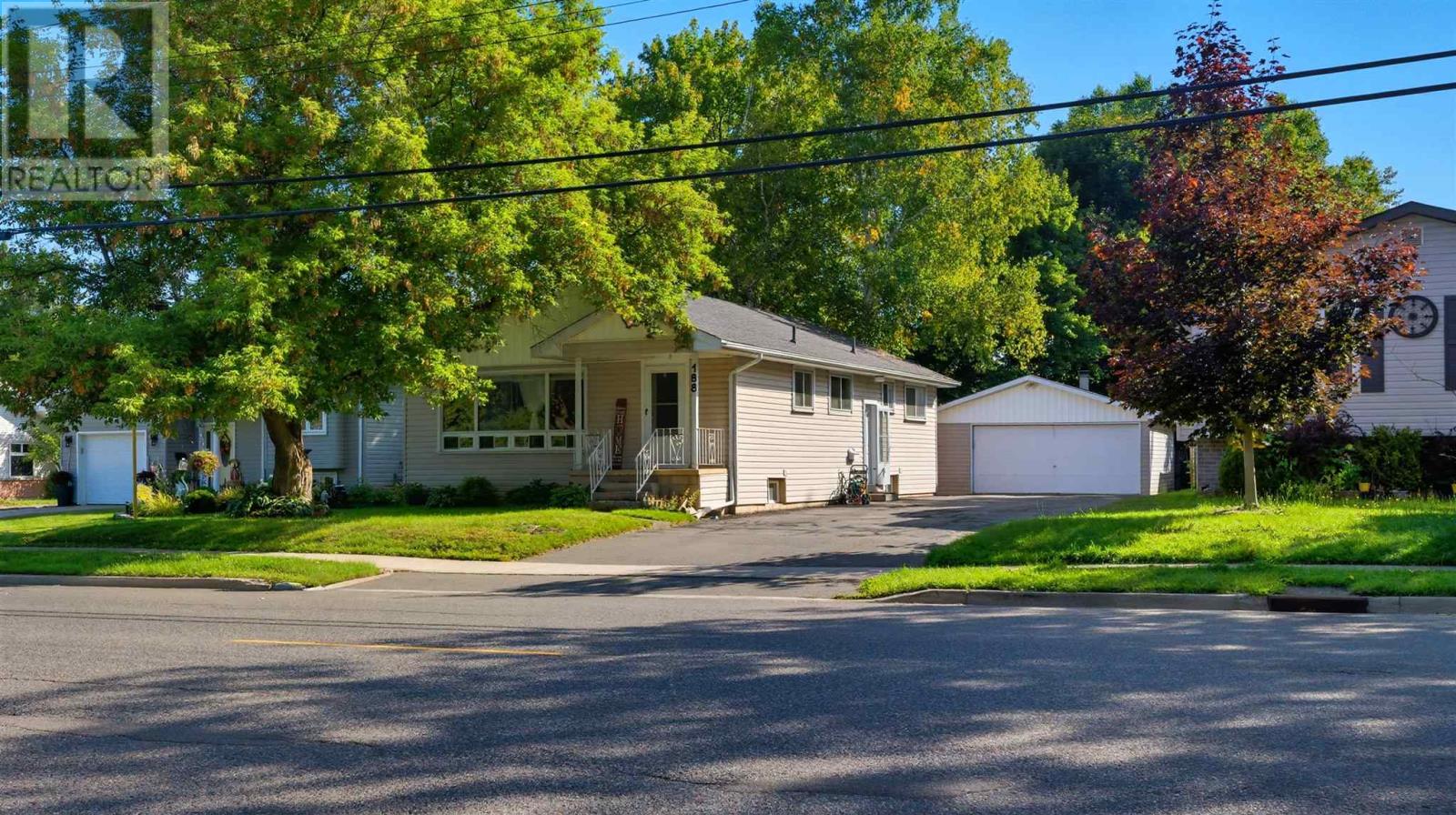 188 Shannon Rd, Sault Ste. Marie, ON P6A 4K1