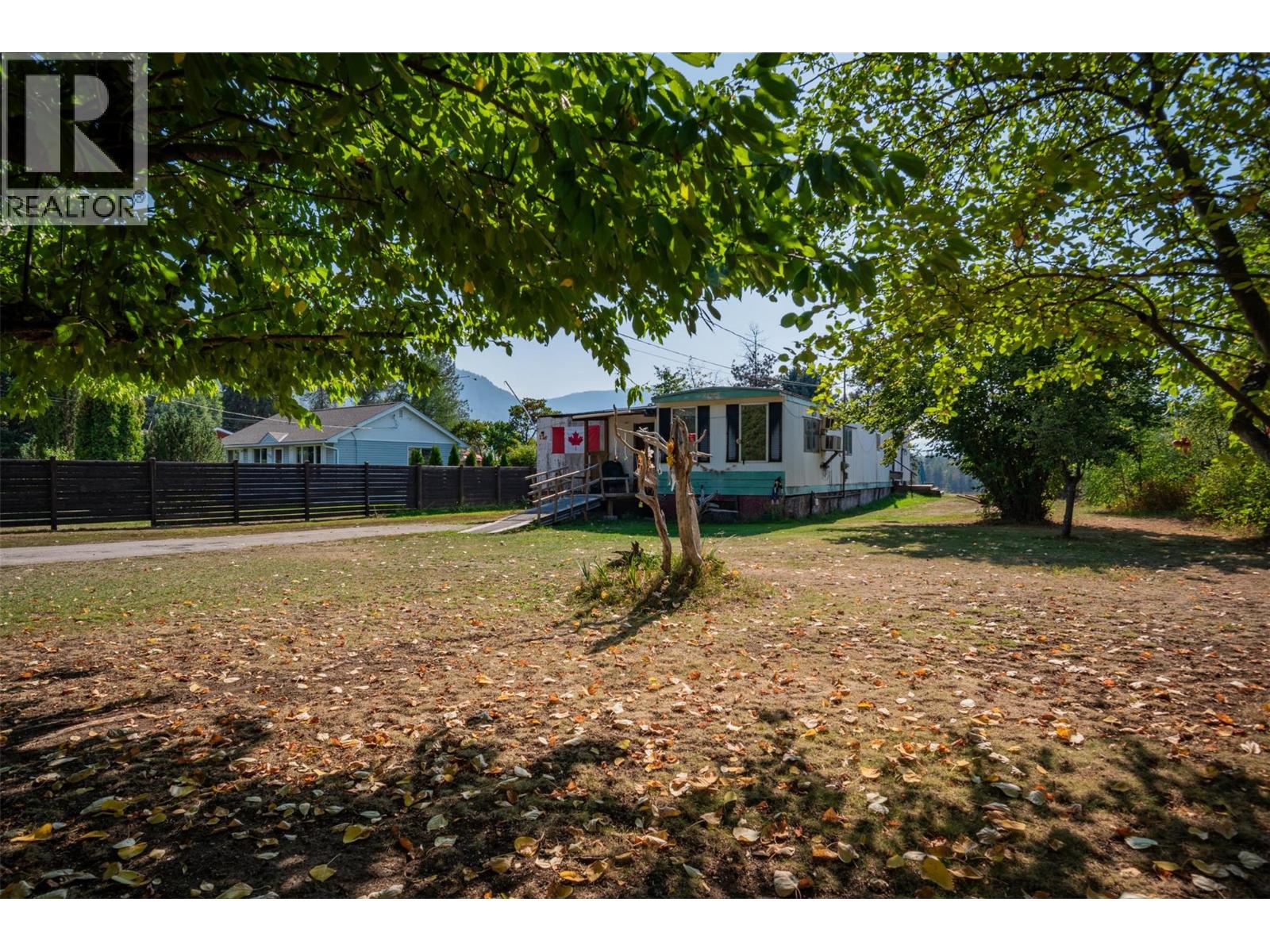 126 100 Street, Castlegar, BC V1N 3C5