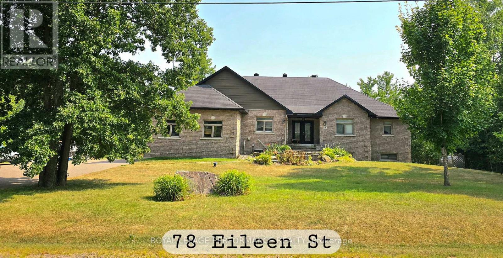 78 Eileen St, Laurentian Valley, ON K8A 6W2
