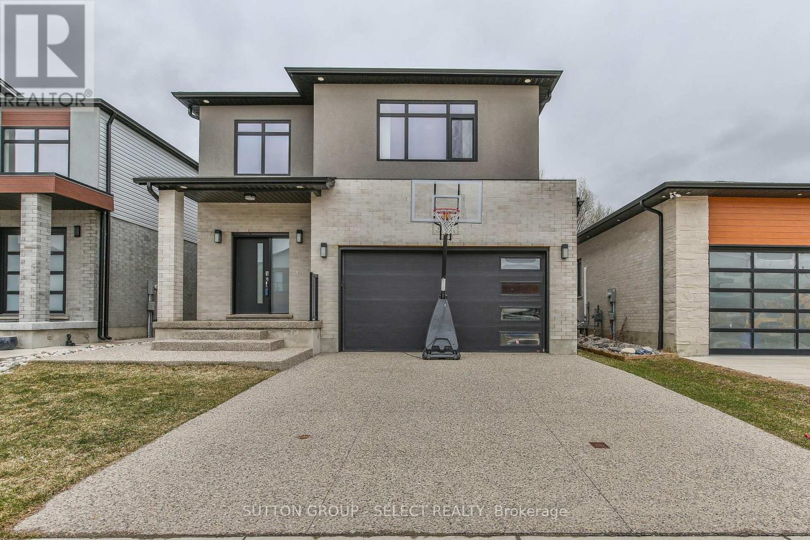 2199 Tokala Trl, London, ON N6G 0Z7