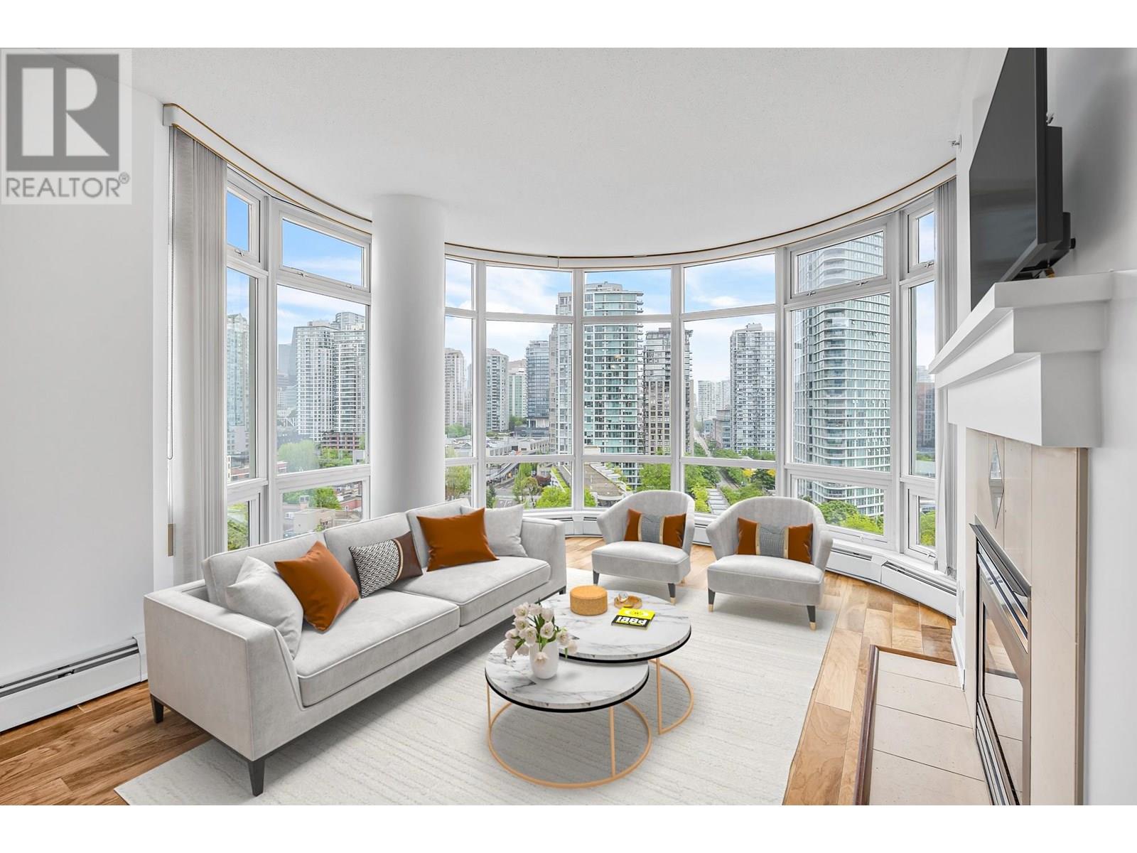 198 Aquarius Mews Unit 1702, Vancouver, BC V6Z 2Y4