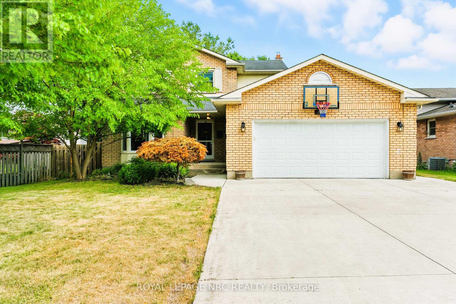 260 Gadsby Ave, Welland, ON L3C 6N5