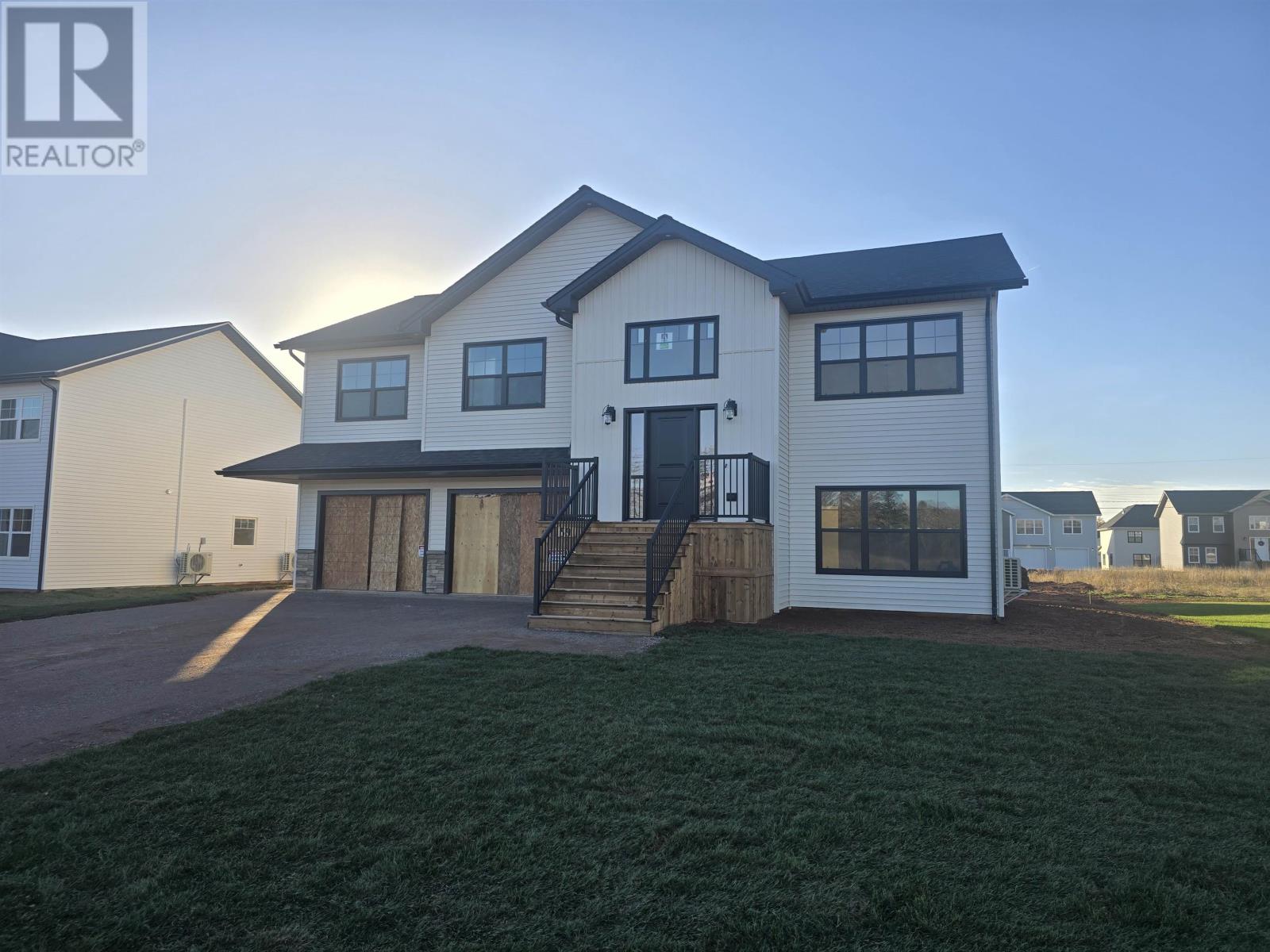 59 Kingsburgh Ave, Charlottetown, PE C1E 3W3