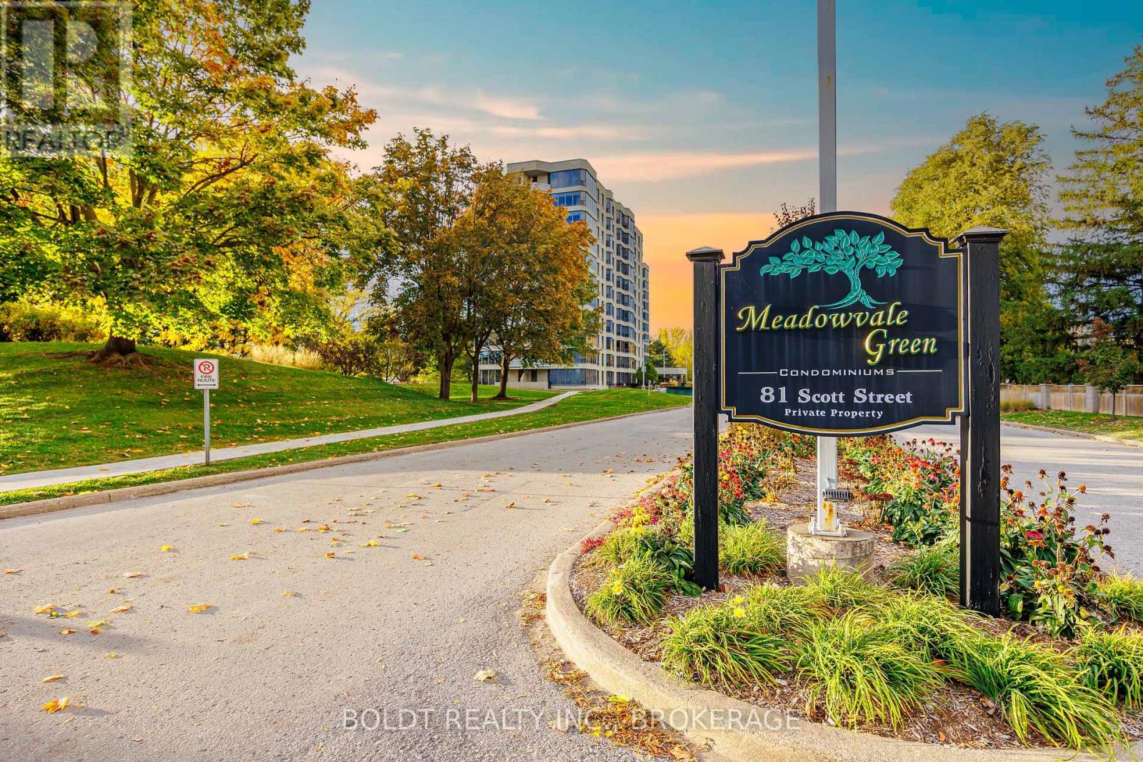 809 81 Scott St, St. Catharines, ON L2N 7L5