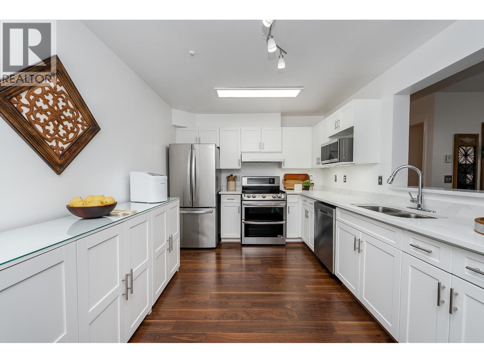3075 Primrose Lane Unit 214, Coquitlam, BC V3B 7S2