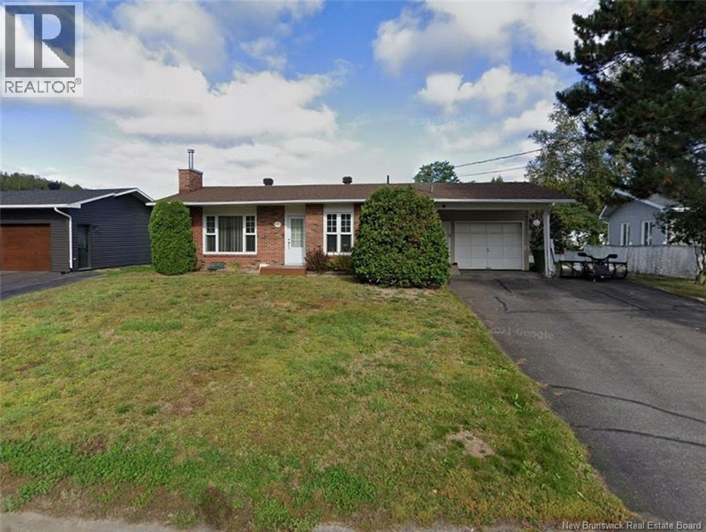 12 Stjoseph St, Saint-jacques, NB E7B 1P1