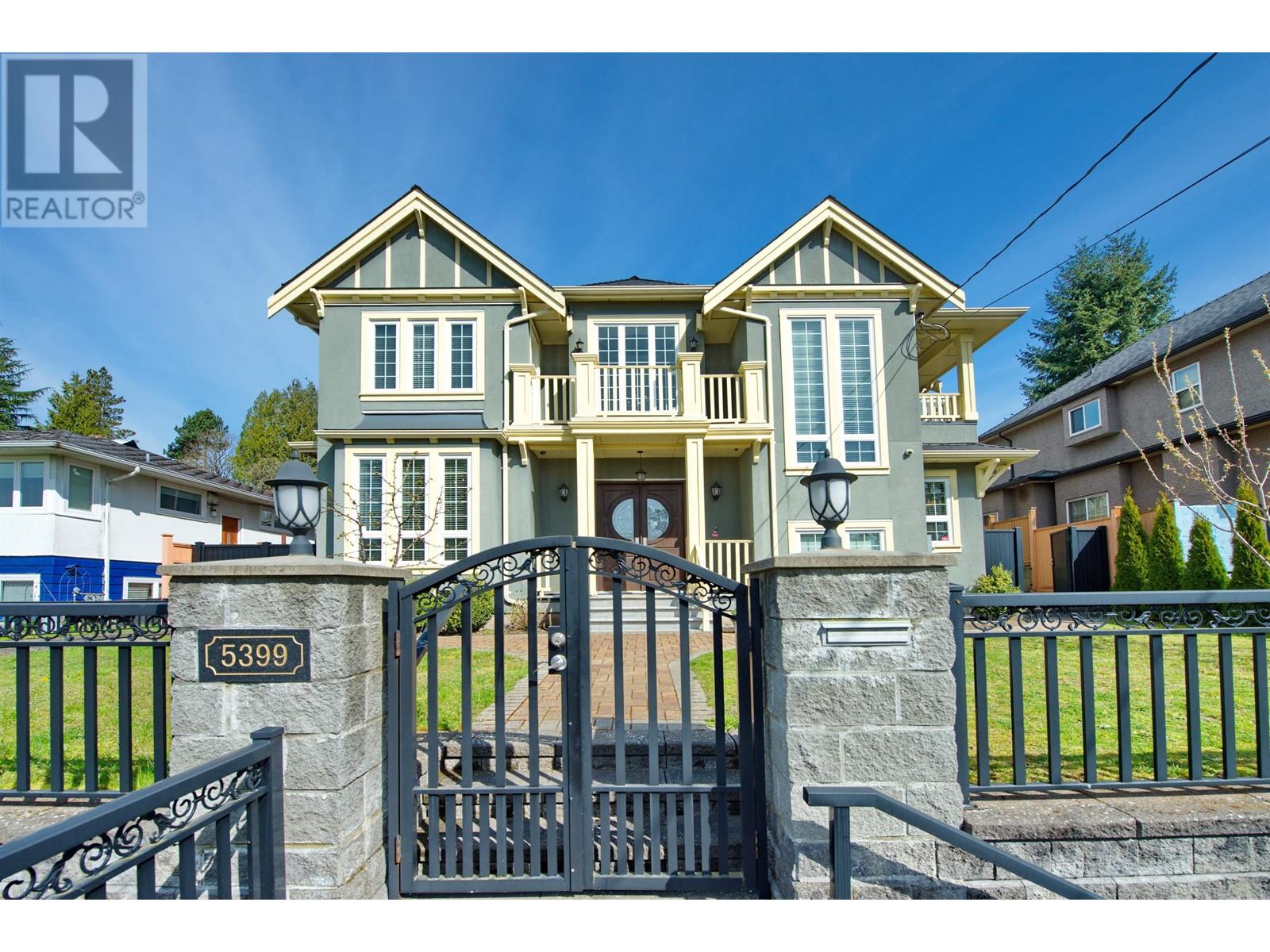 5399 Carson St, Burnaby, BC V5J 2Z3