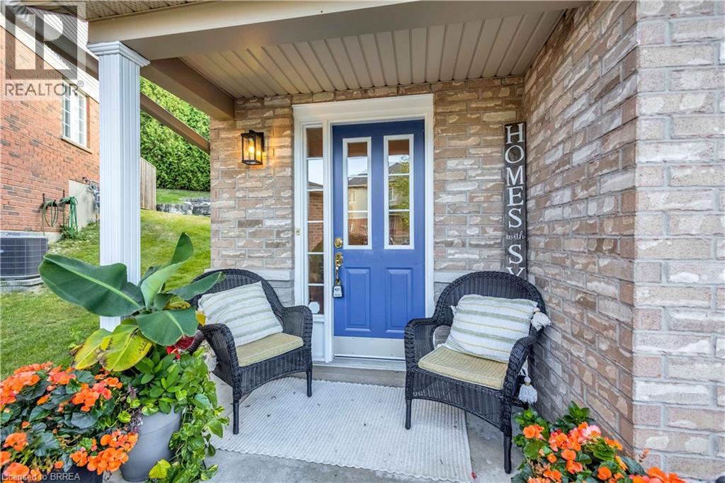 7 Southside Place Unit 5, Hamilton, ON L9C 7W6