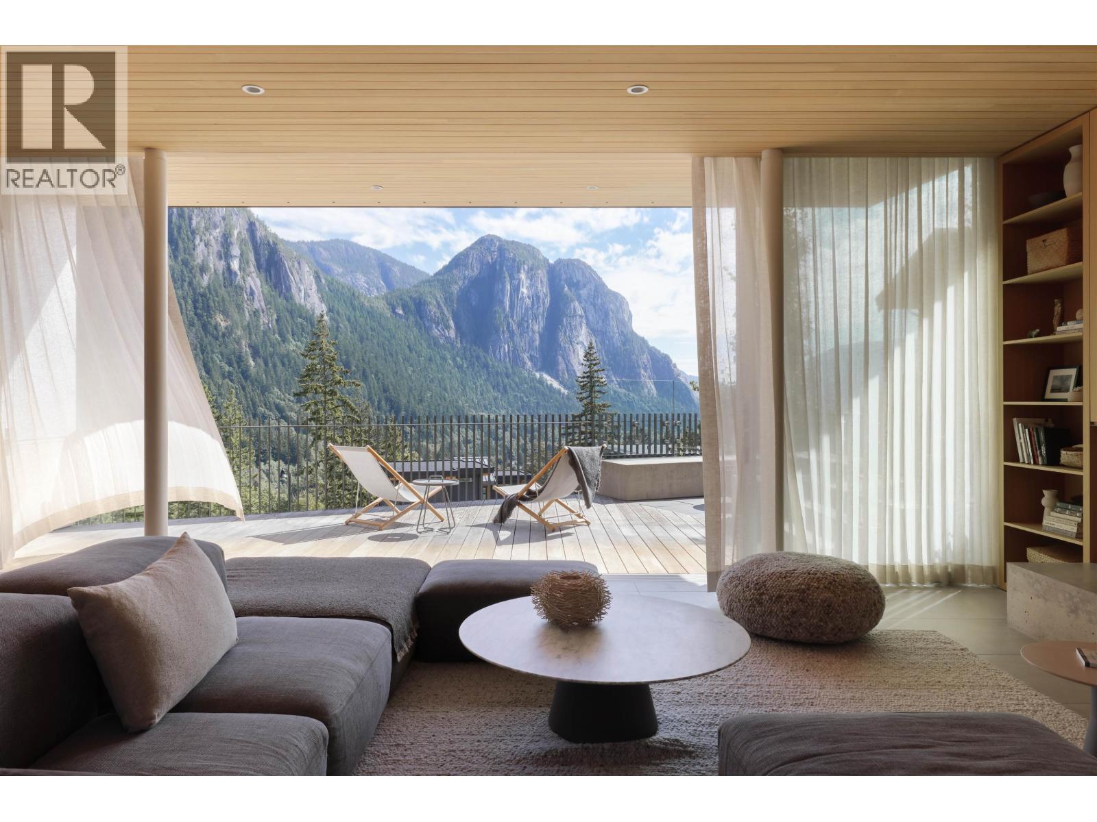 38574 High Creek Dr, Squamish, BC V8B 0T6
