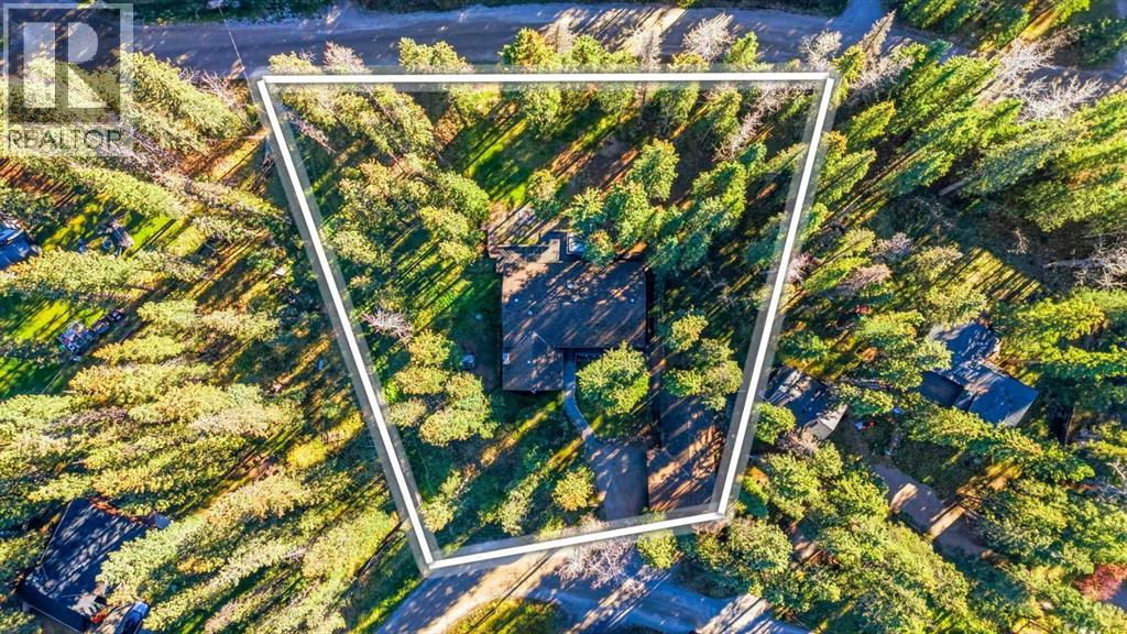 31 White Cres, Bragg Creek, AB T0L 0K0