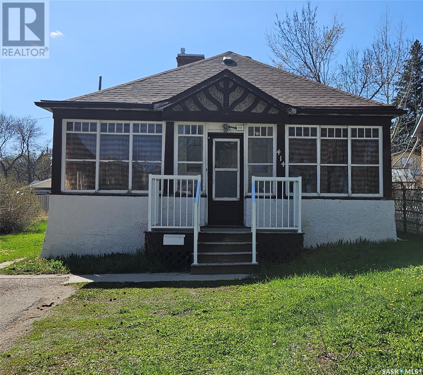 414 2 Avenue Northwest, Swift Current, SK S9H 0P3