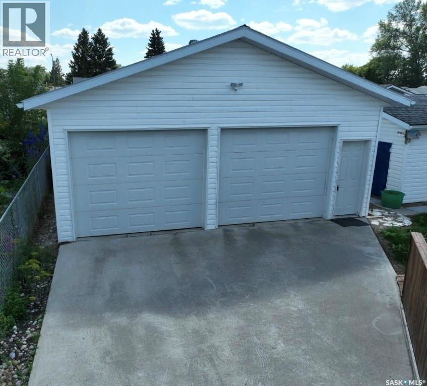 715 6 Avenue, Hudson Bay, SK S0E 0Y0