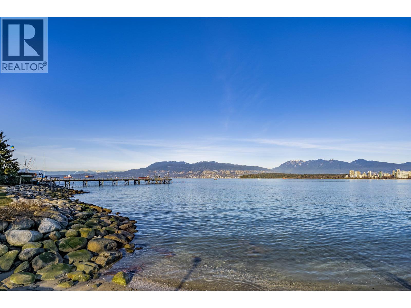 2430 Point Grey Road Unit 305, Vancouver, BC V6K 1A2