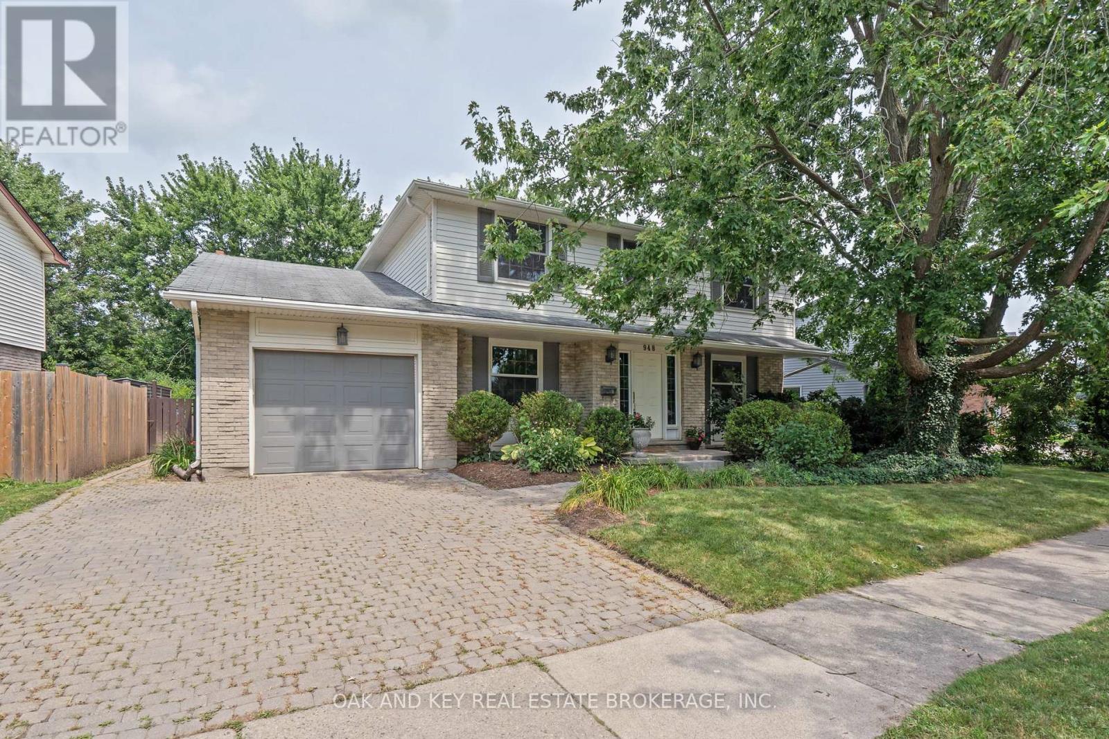 948 Farnham Rd N, London South South M, ON N6K 1S1