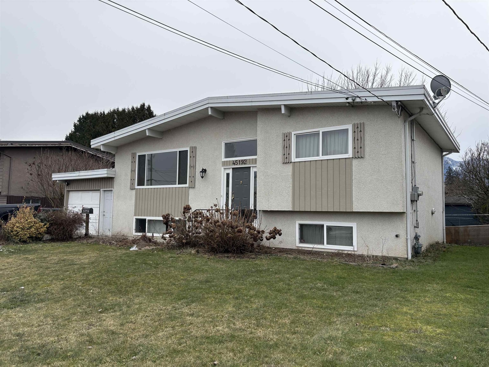 45192 Montcalm Roadsardis S, Chilliwack, BC V2R 2J9