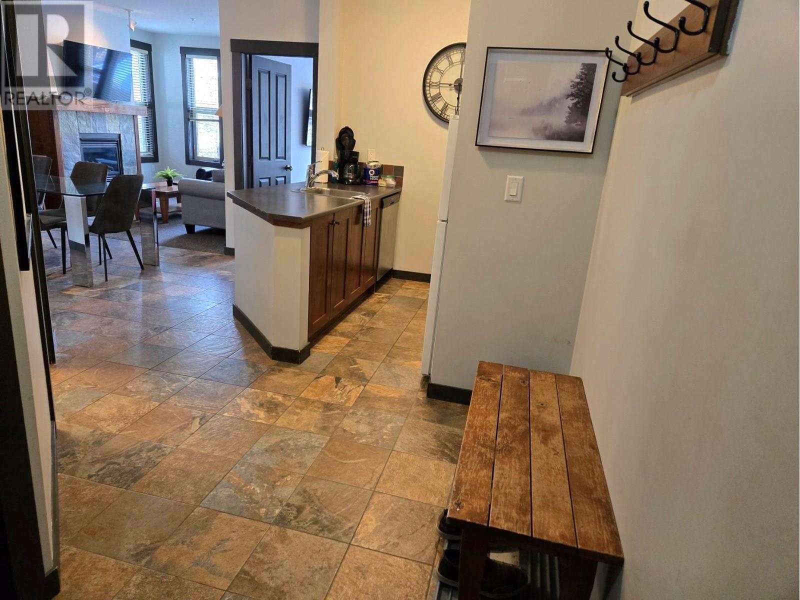 2070 Summit Drive Unit 201a 201b, Panorama, BC V0A 1T0