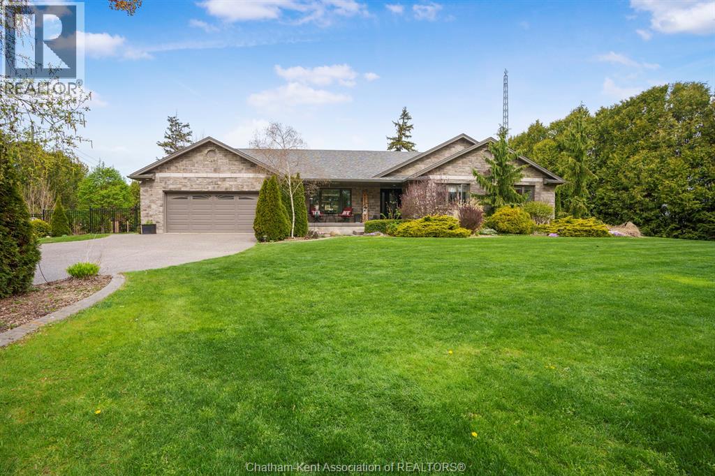 21945 Communication Rd, Chatham-Kent, ON N7M 5J3