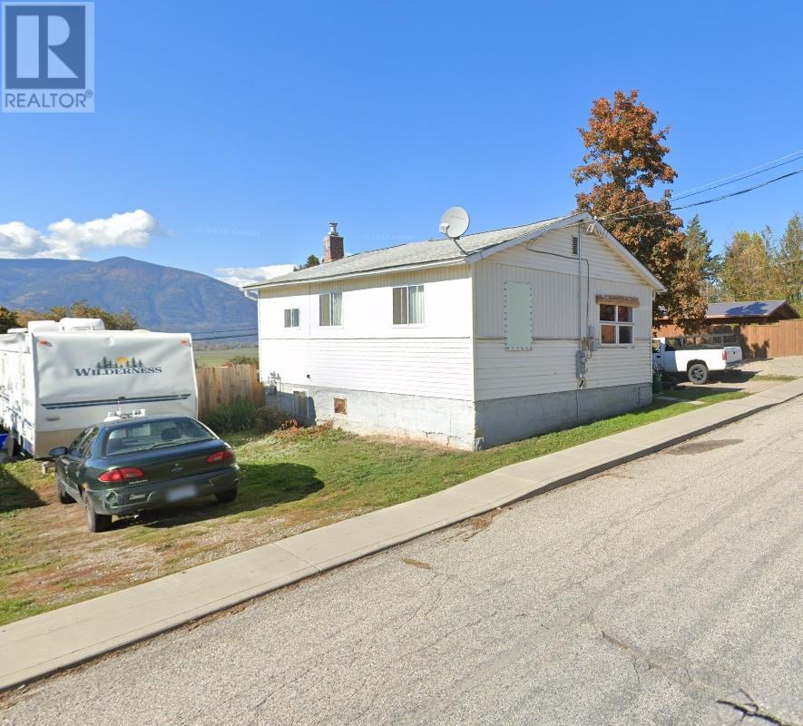 229 9 Avenue South Ave S #229, Creston, BC V0B 1G3
