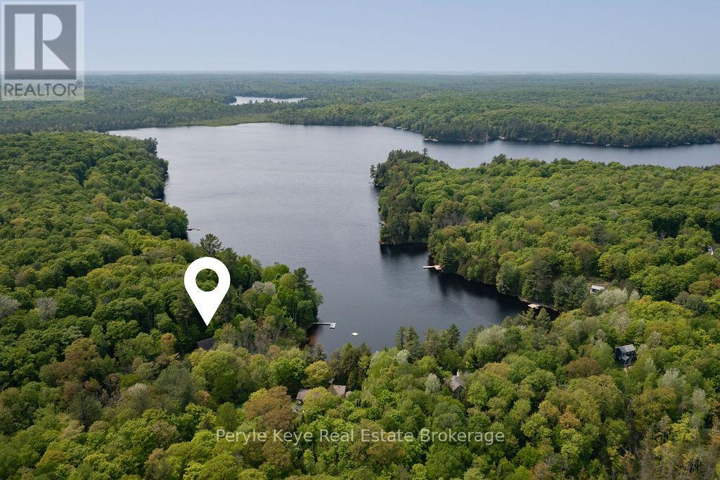 1042 S Menominee Lake Rd, Lake Of Bays Mclean, ON P0B 1A0