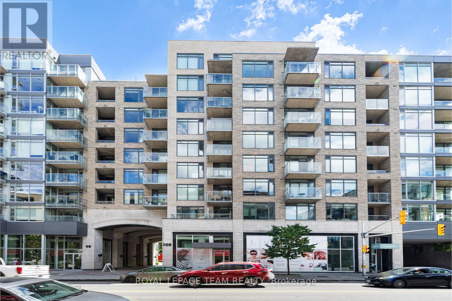 502 108 Richmond Rd, Ottawa, ON K1Z 0B3