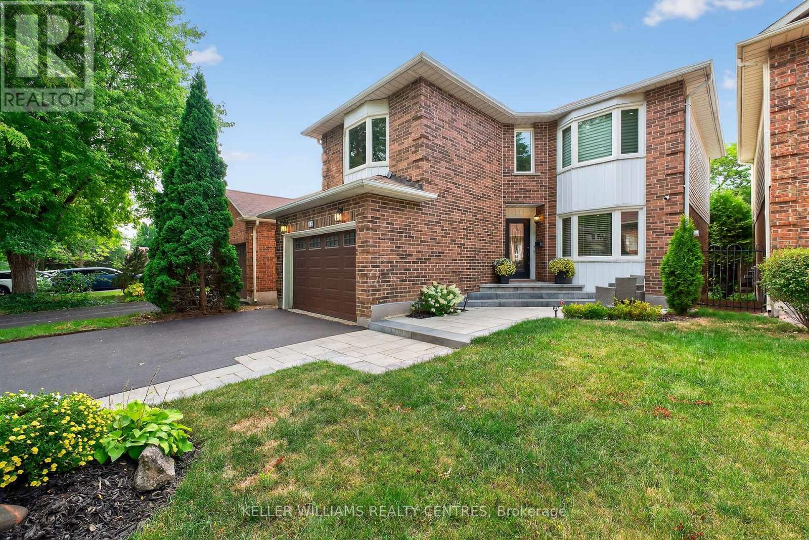 42 Buchanan Cres, Aurora, ON L4G 5K1