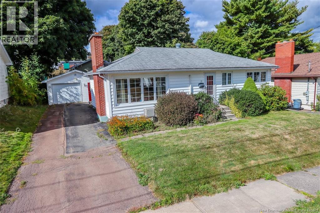 18 Carney Ave, Moncton, NB E1C 4H5