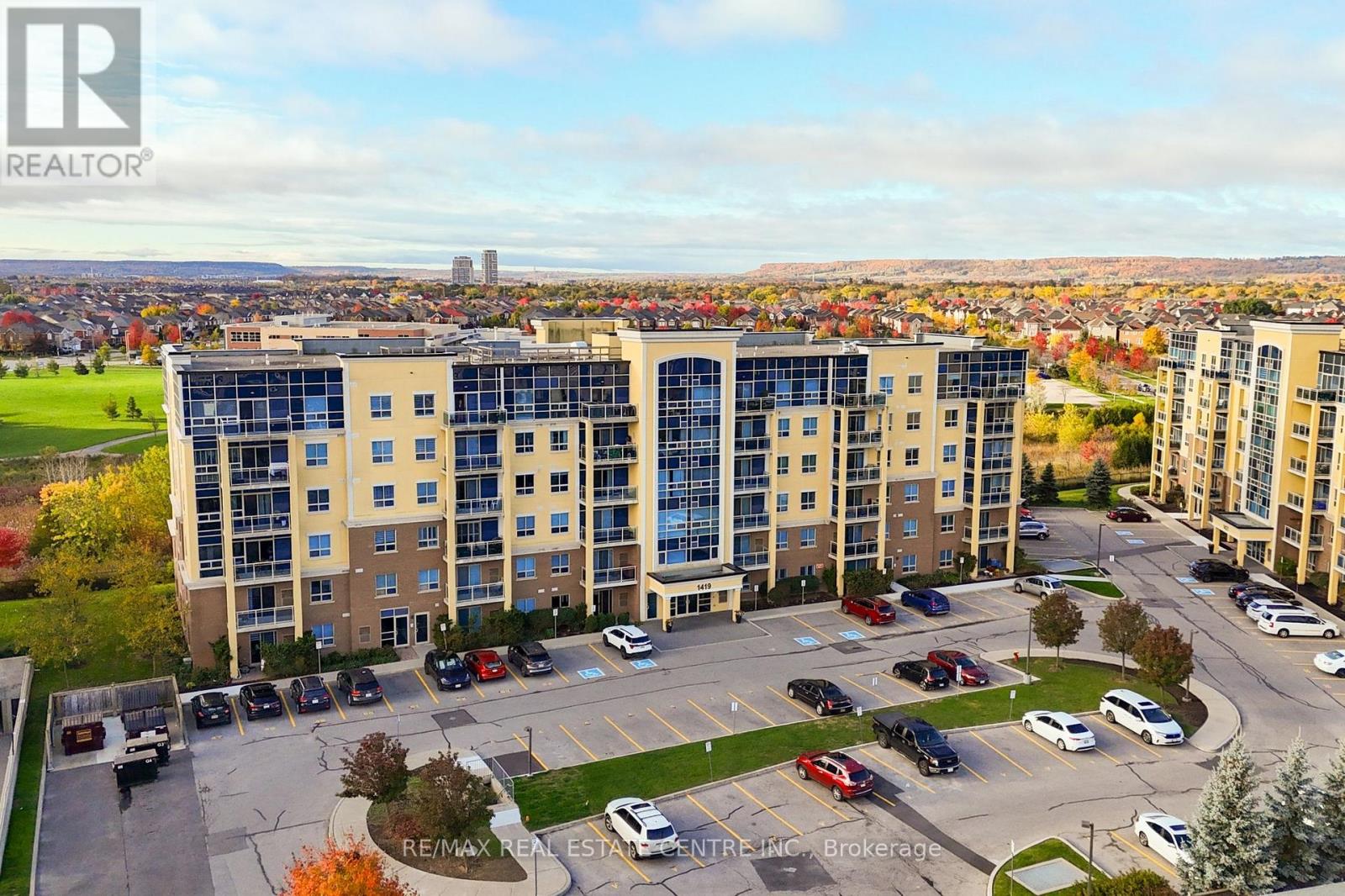 305 1419 Costigan Rd, Milton, ON L9T 2L4